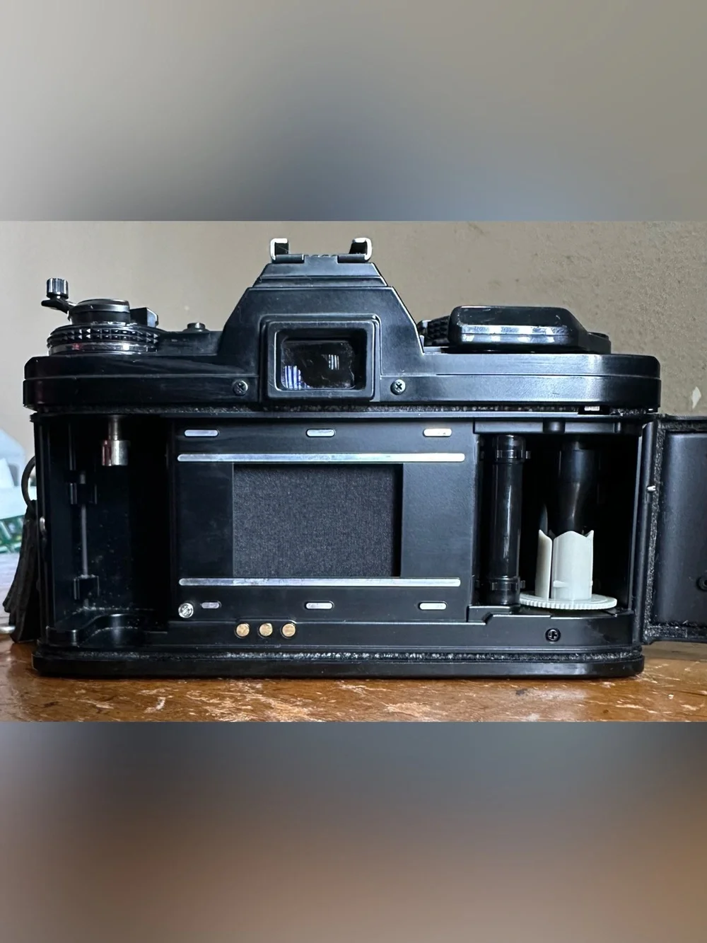 Minolta X-700 MPS 35mm SLR Film Camera w/1:2.8 f=35mm MC W. ROKKOR-HG Lens Japan